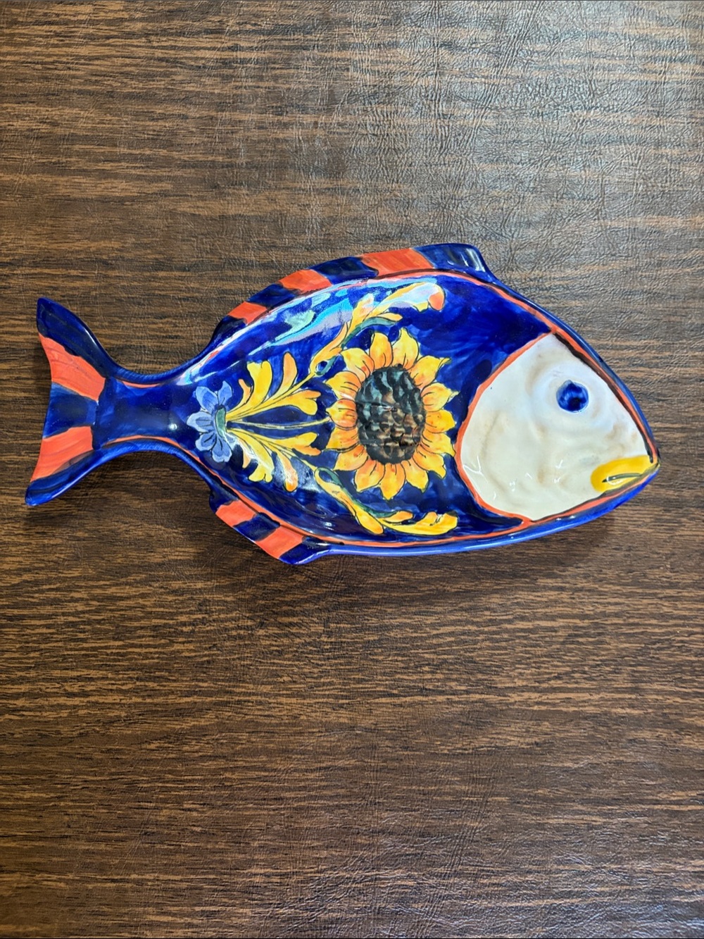 Tuscan Lemon Ceramic
Sunflower Fish Plate
- Blue & Yellow